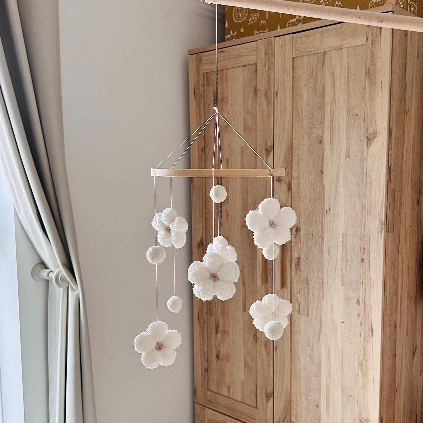 Bouclé Flower Mobile