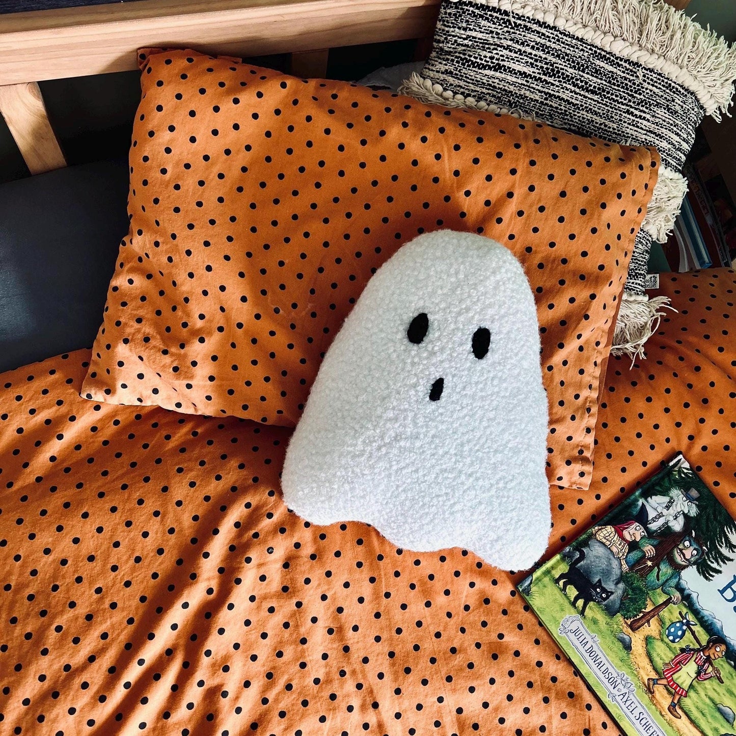 Bouclé Ghost Pillow