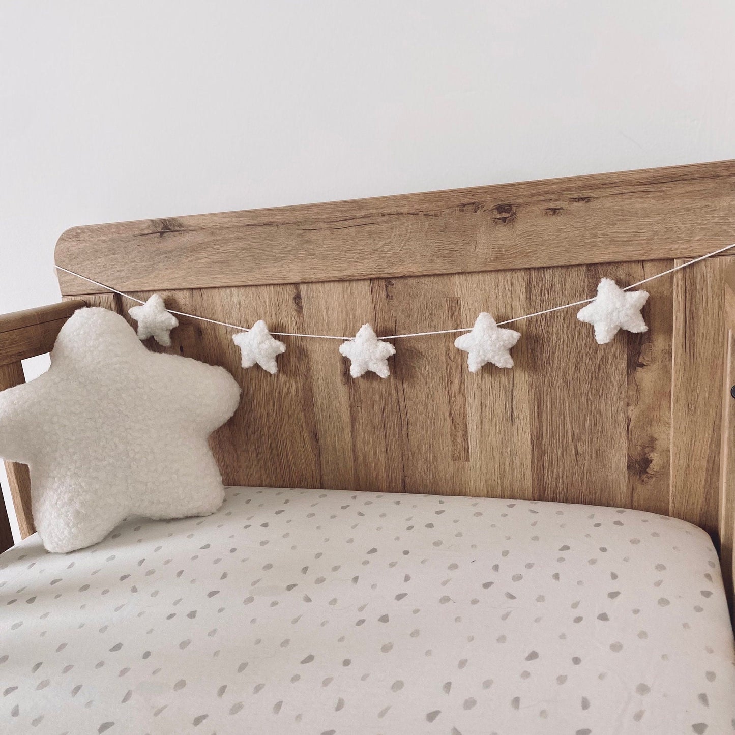 Bouclé Star Garland